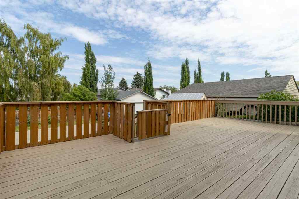 MLS® A2255178 - 200 Macewan Glen Drive NW in MacEwan Glen Calgary, Residential