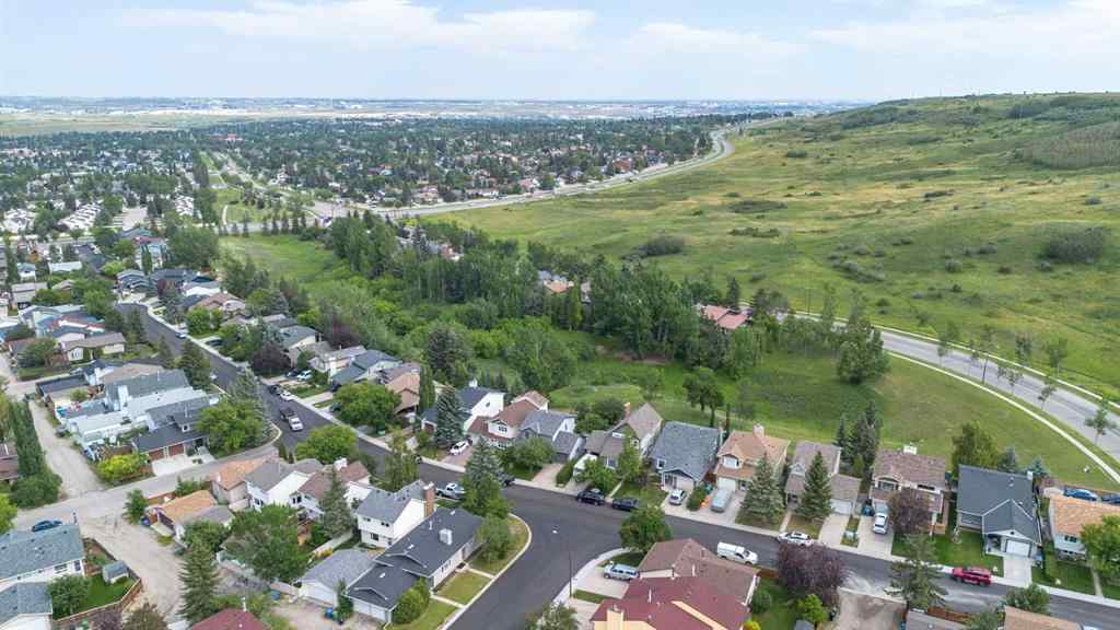 MLS® A2255178 - 200 Macewan Glen Drive NW in MacEwan Glen Calgary, Residential