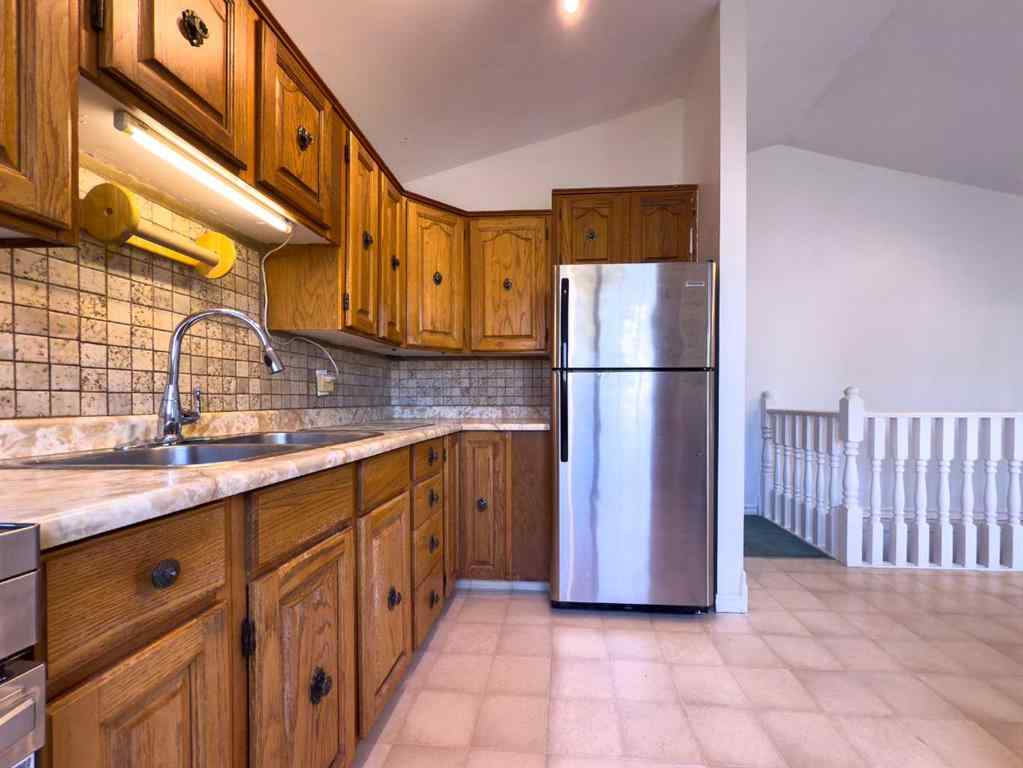 MLS® A2255190 - 5723 55 Street   in NONE Rocky Mountain House, Residential