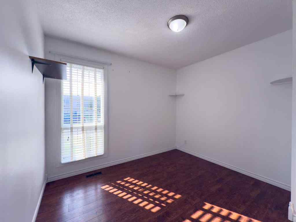 MLS® A2255190 - 5723 55 Street   in NONE Rocky Mountain House, Residential