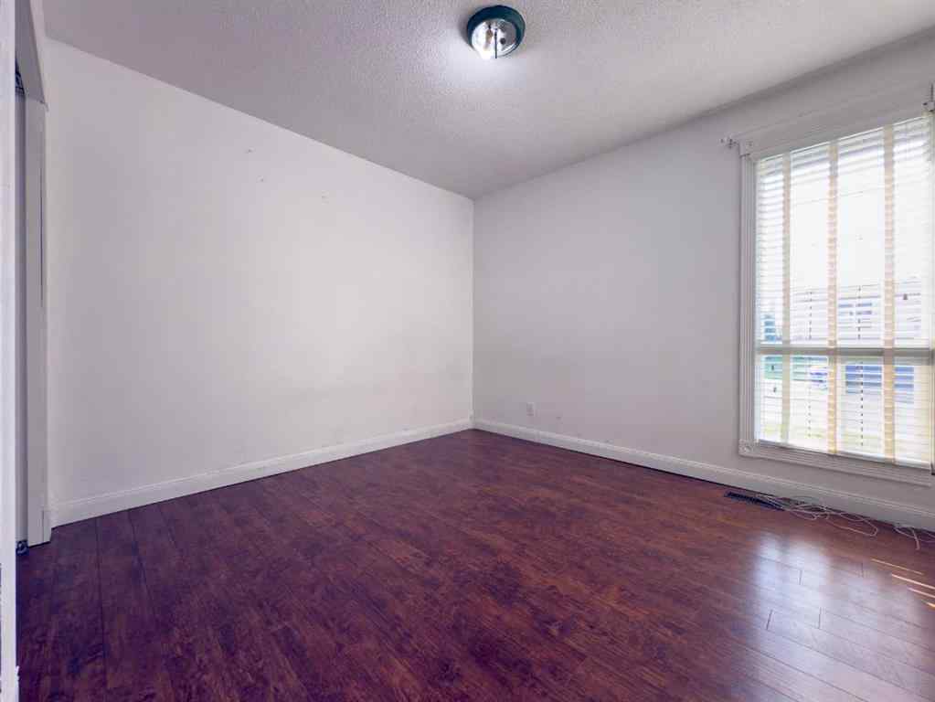 MLS® A2255190 - 5723 55 Street   in NONE Rocky Mountain House, Residential
