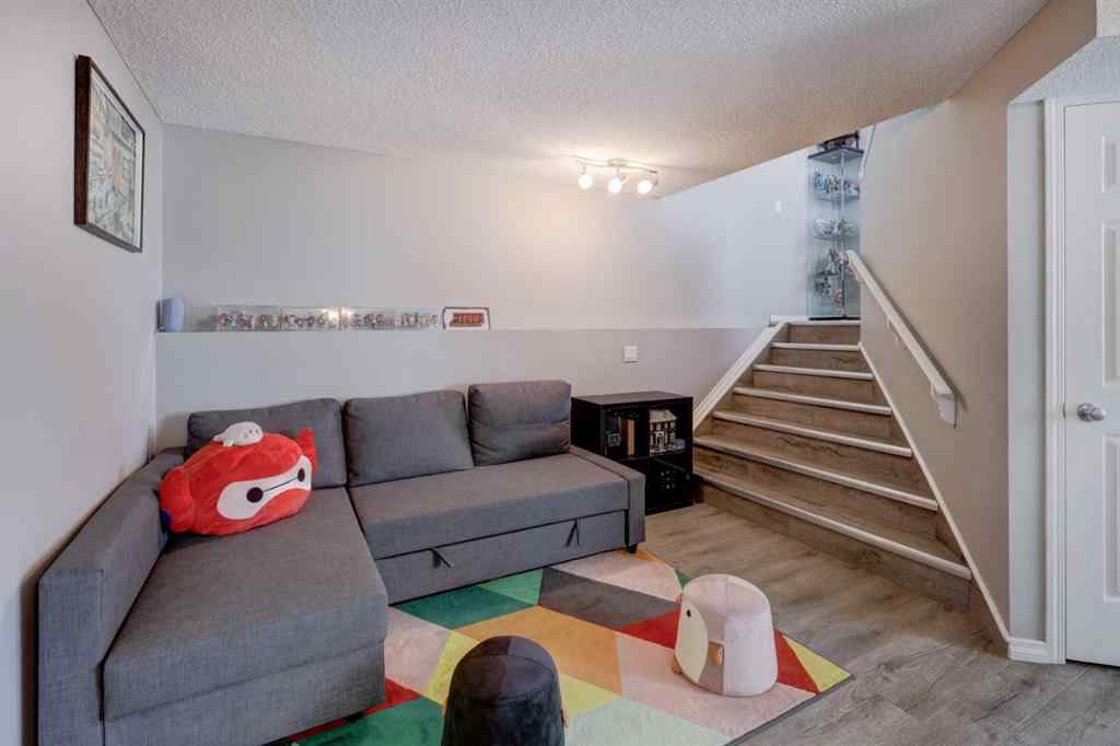 MLS® A2255193 - 246 Arbour Grove Close NW in Arbour Lake Calgary, Residential