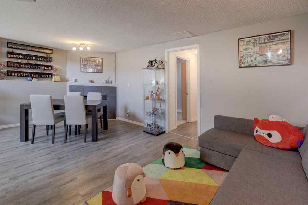 MLS® A2255193 - 246 Arbour Grove Close NW in Arbour Lake Calgary, Residential