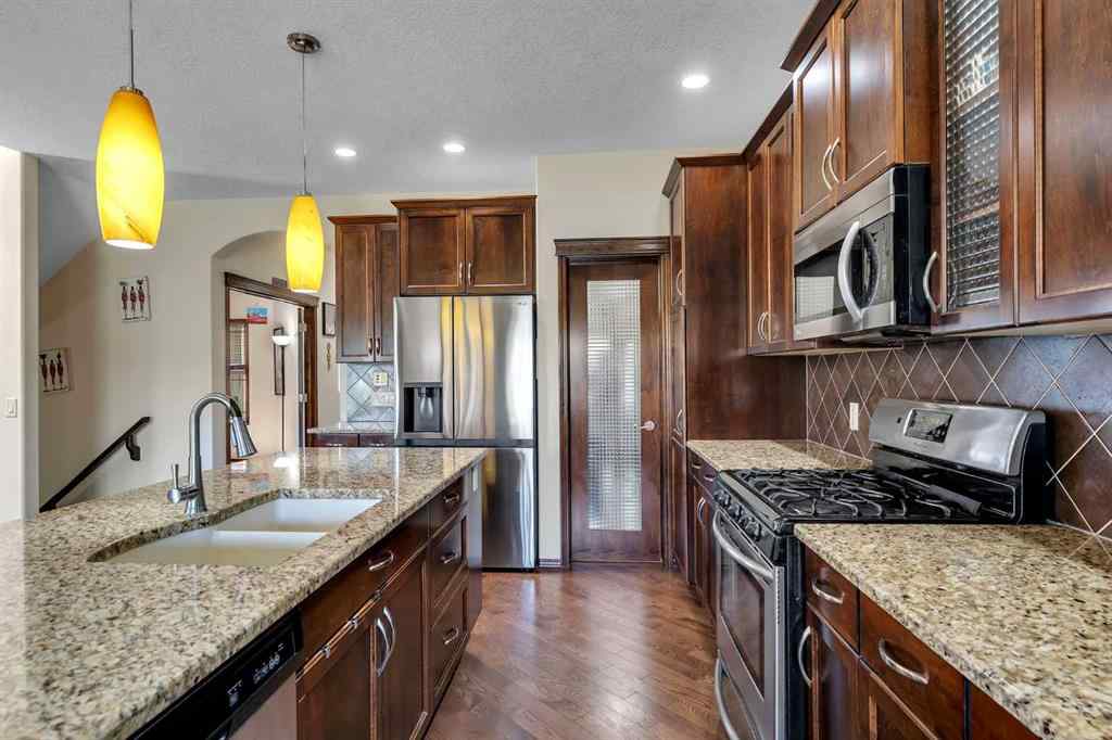 MLS® A2255201 - 126 Tuscany Summit Heath NW in Tuscany Calgary, Residential
