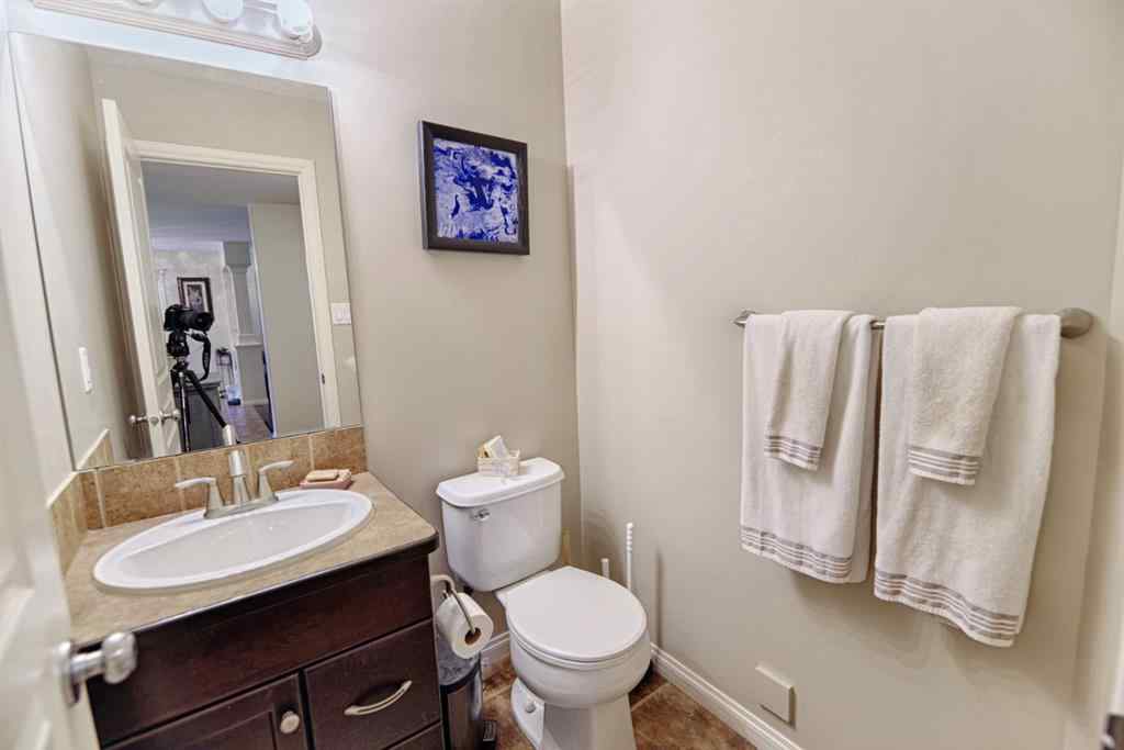 MLS® A2255204 - 420 Silkstone Crescent W in Copperwood Lethbridge, Residential