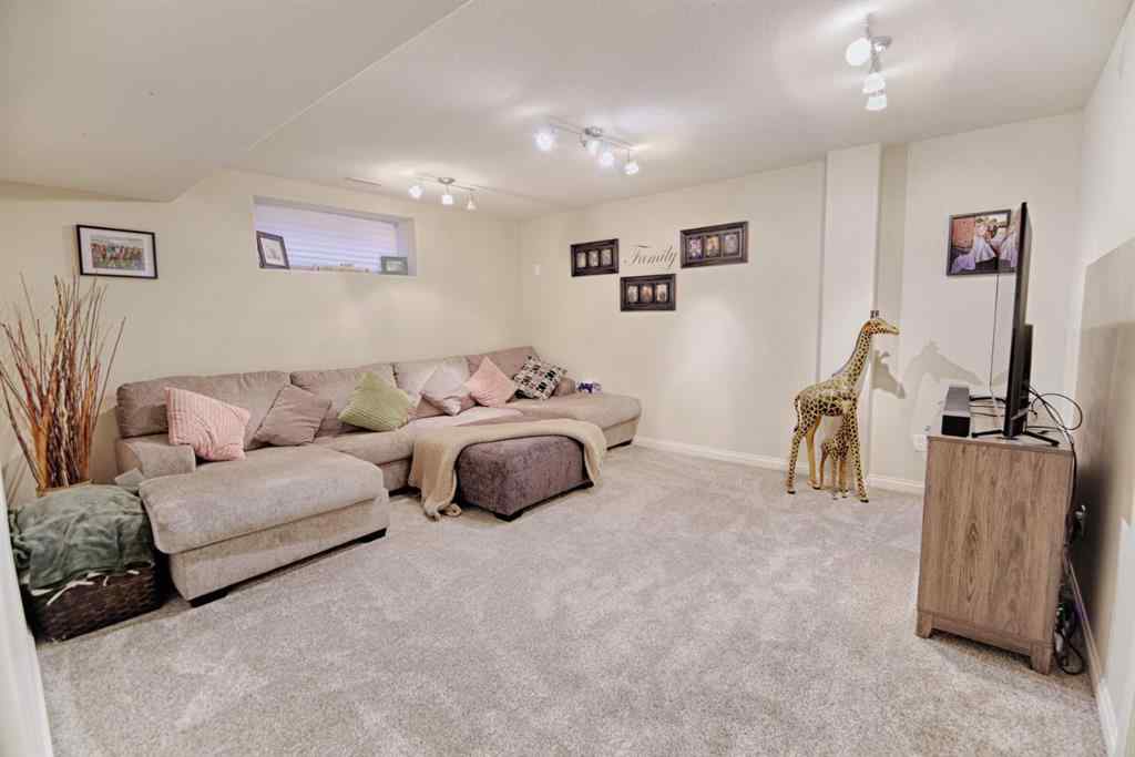 MLS® A2255204 - 420 Silkstone Crescent W in Copperwood Lethbridge, Residential