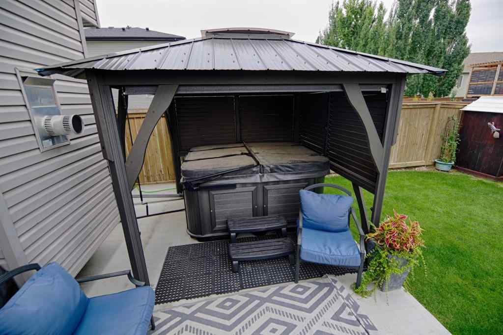 MLS® A2255204 - 420 Silkstone Crescent W in Copperwood Lethbridge, Residential