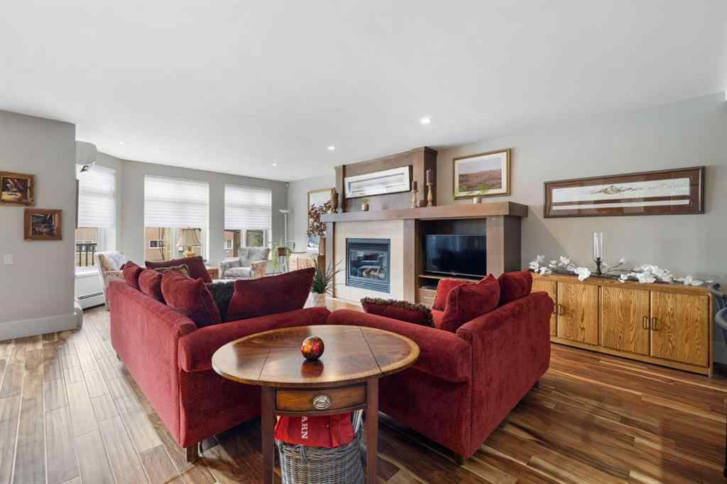 MLS® A2255205 - Unit #204 1407 Kensington Close NW in Hillhurst Calgary, Residential