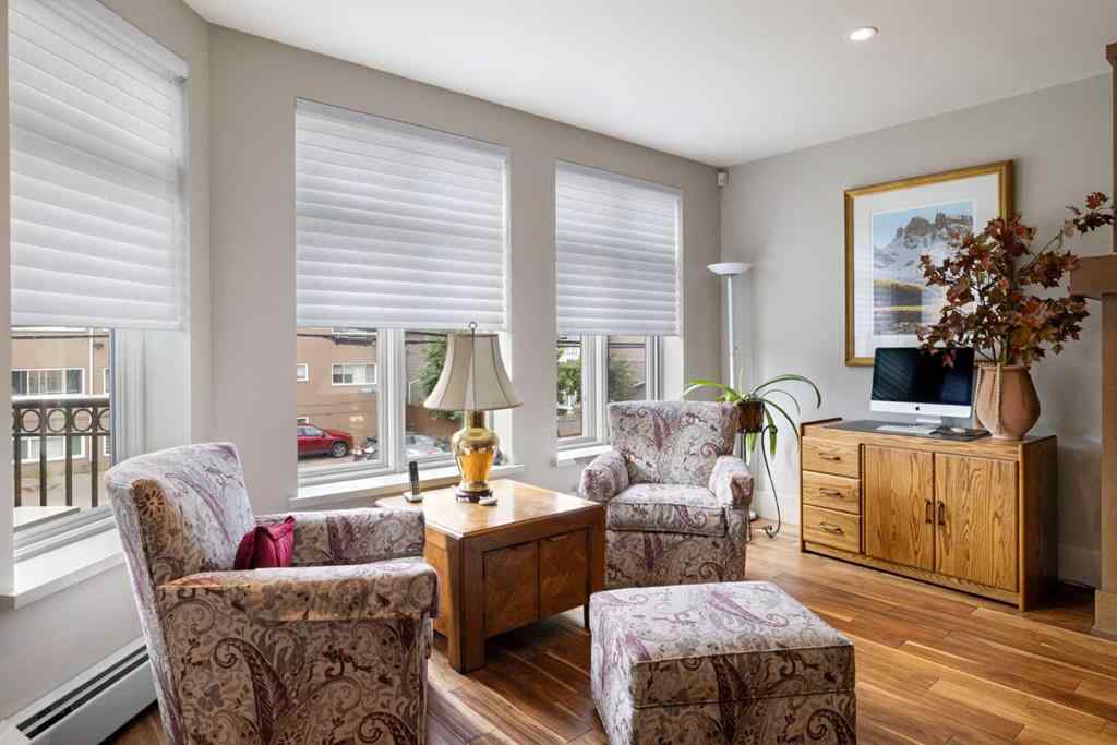 MLS® A2255205 - Unit #204 1407 Kensington Close NW in Hillhurst Calgary, Residential