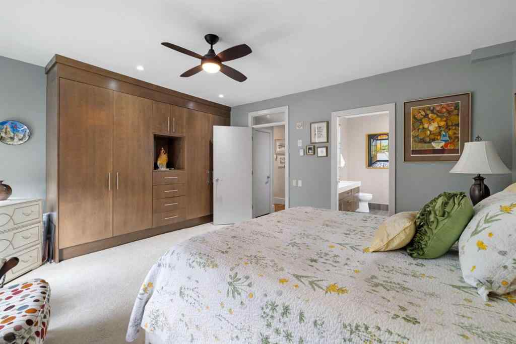 MLS® A2255205 - Unit #204 1407 Kensington Close NW in Hillhurst Calgary, Residential