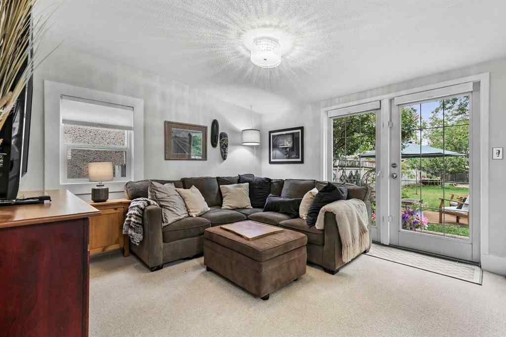 MLS® A2255206 - 447 Marsh Road NE in Crescent Heights Calgary, Residential