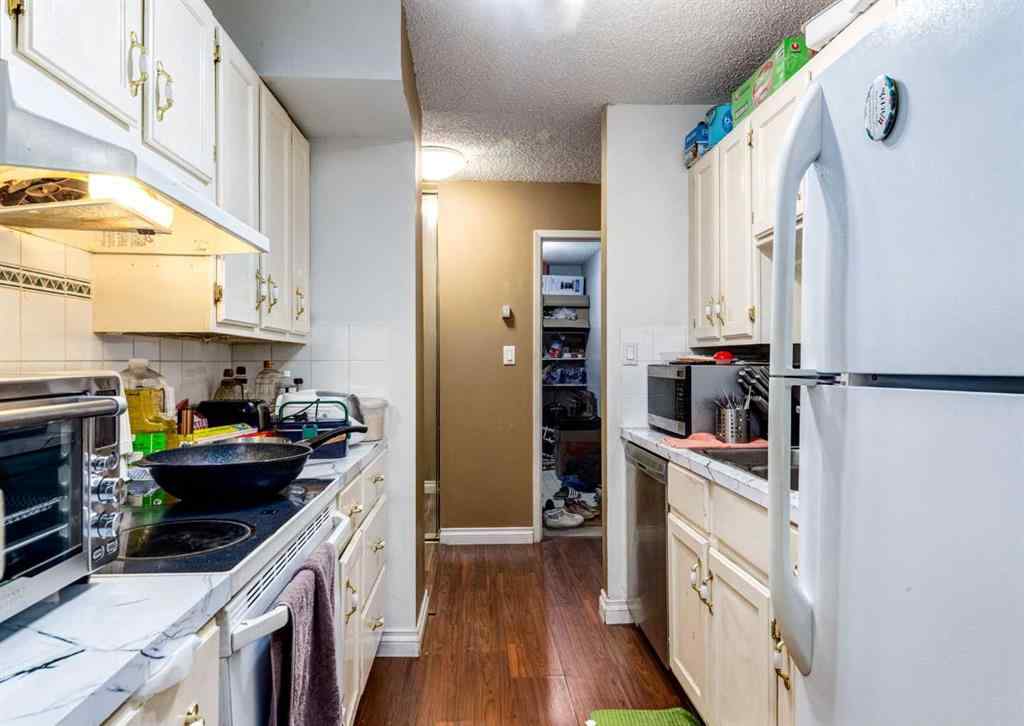 MLS® A2255215 - Unit #308 8604 48 Avenue NW in Bowness Calgary, Residential