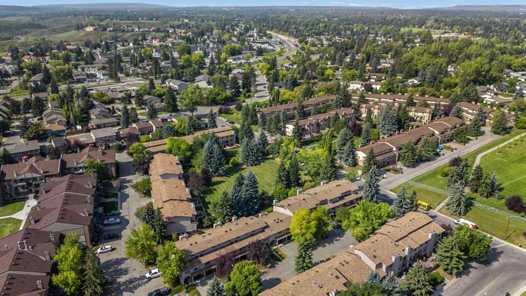 MLS® A2255220 - 2 Canterbury Gardens SW in Canyon Meadows Calgary, Residential