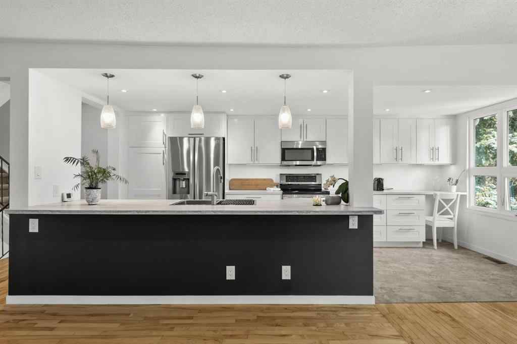 MLS® A2255220 - 2 Canterbury Gardens SW in Canyon Meadows Calgary, Residential