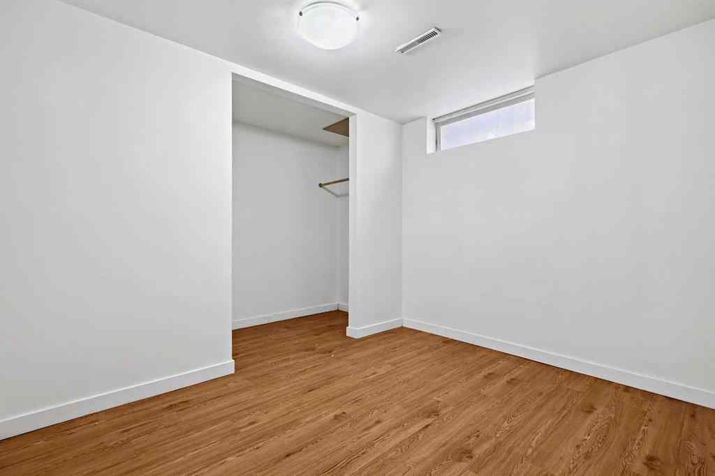 MLS® A2255221 - 3122 42 Street SW in Glenbrook Calgary, Residential