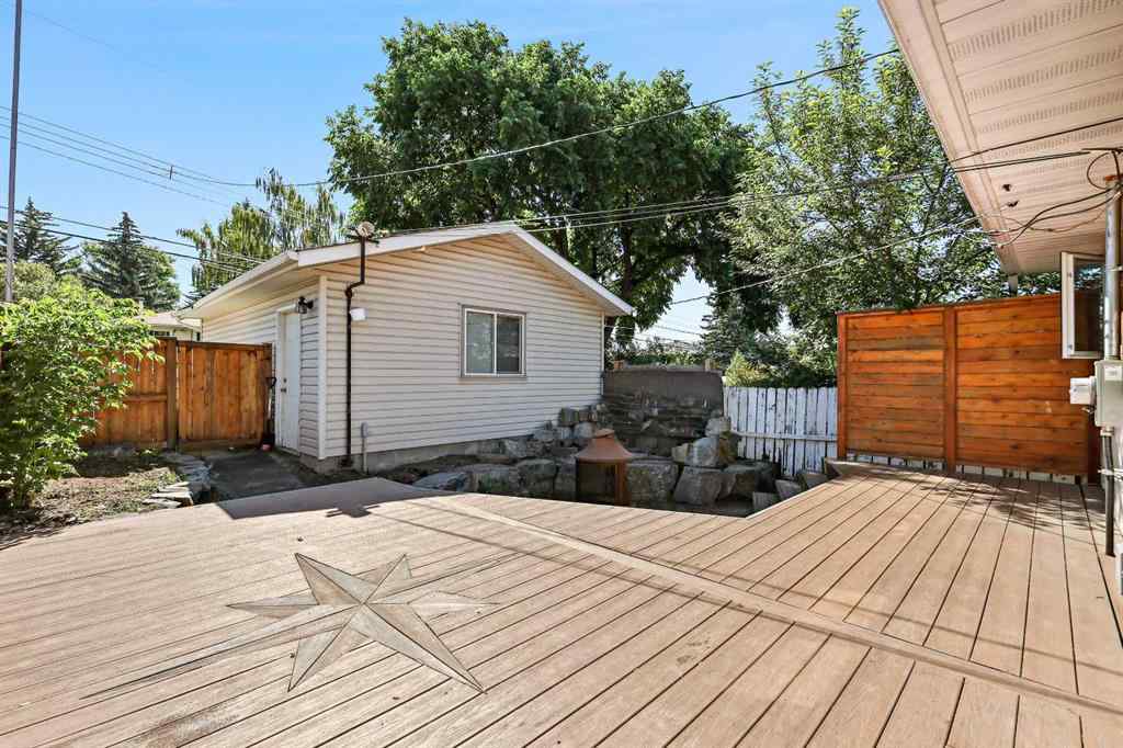 MLS® A2255221 - 3122 42 Street SW in Glenbrook Calgary, Residential