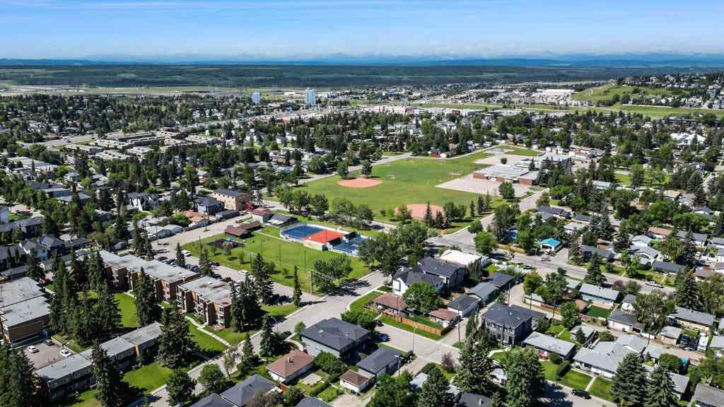 MLS® A2255221 - 3122 42 Street SW in Glenbrook Calgary, Residential