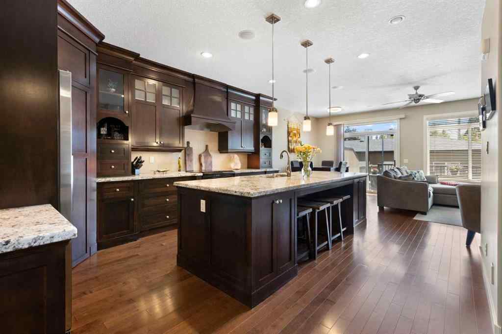 MLS® A2255225 - 3531 3 Avenue SW in Spruce Cliff Calgary, Residential