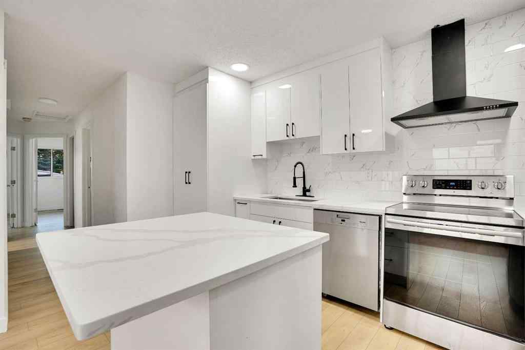 MLS® A2255227 - 537 Whiteland Drive NE in Whitehorn Calgary, Residential
