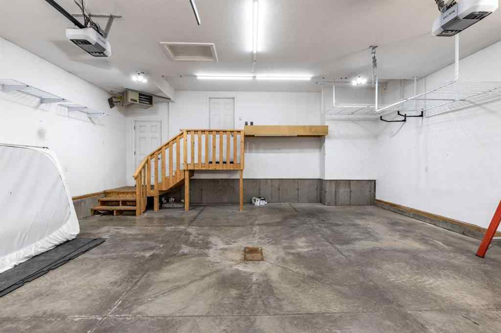 MLS® A2255228 - 44 Hamptons Crescent SE in SE Southridge Medicine Hat, Residential