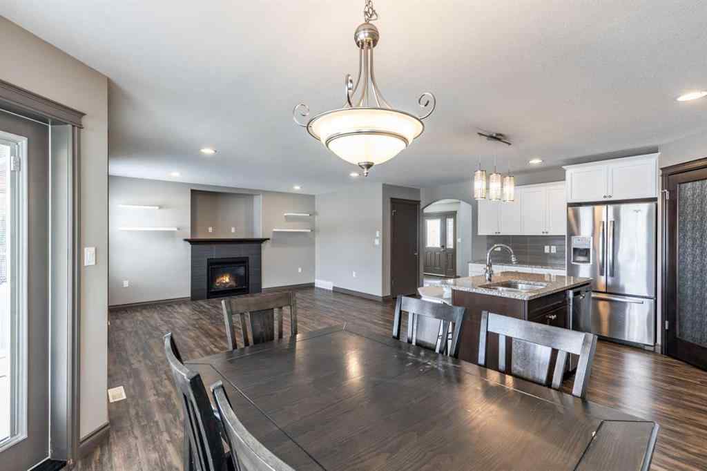 MLS® A2255228 - 44 Hamptons Crescent SE in SE Southridge Medicine Hat, Residential