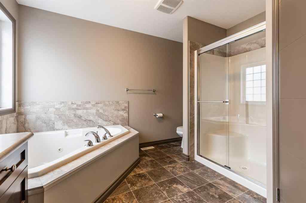 MLS® A2255228 - 44 Hamptons Crescent SE in SE Southridge Medicine Hat, Residential