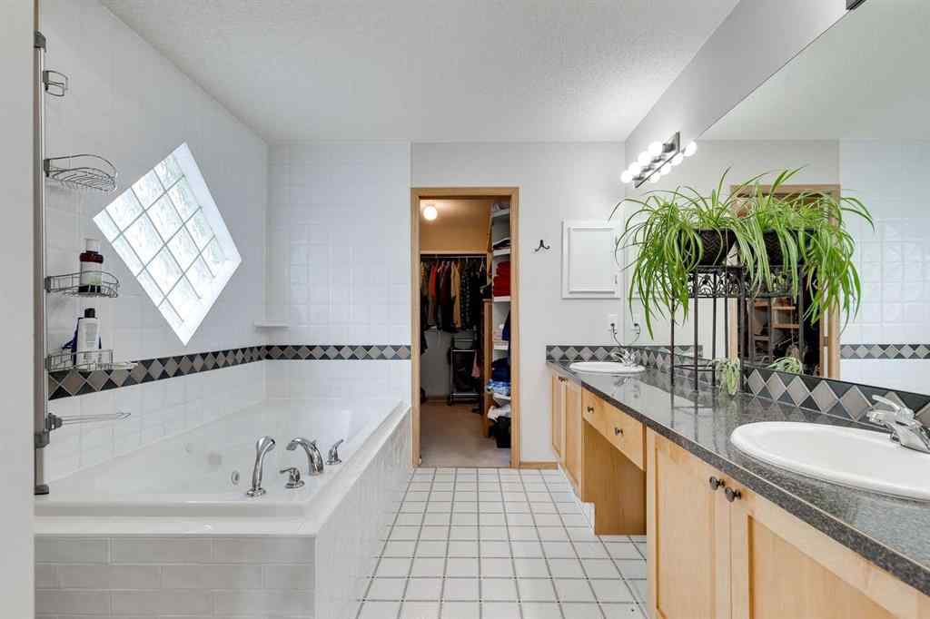 MLS® A2255229 - 187 Valley Brook Circle NW in Valley Ridge Calgary, Residential
