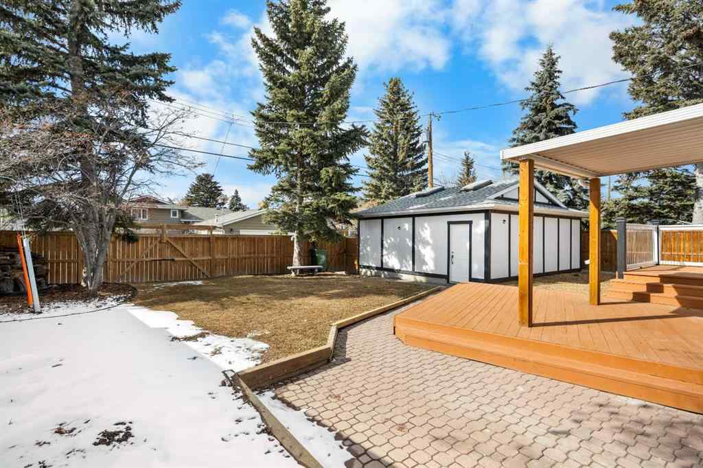 MLS® A2255231 - 1040 Lake Ontario Drive SE in Lake Bonavista Calgary, Residential