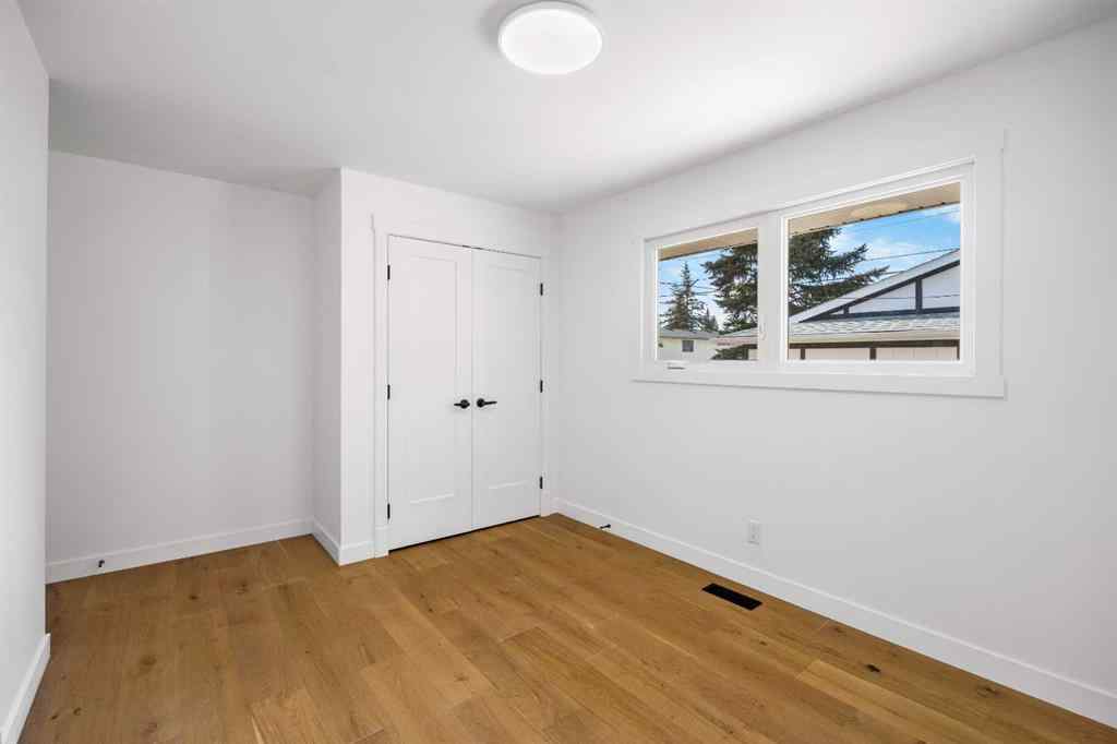MLS® A2255231 - 1040 Lake Ontario Drive SE in Lake Bonavista Calgary, Residential