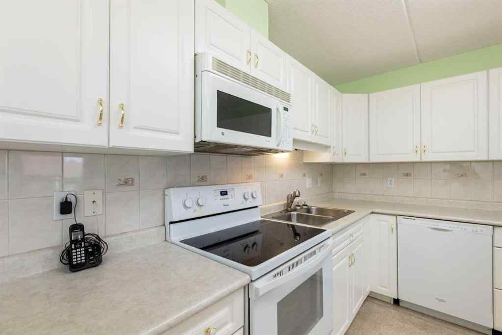MLS® A2255239 - Unit #205 4319 49 Street  in Downtown Innisfail Innisfail, Residential