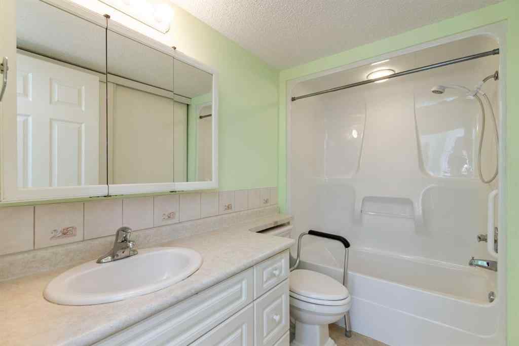 MLS® A2255239 - Unit #205 4319 49 Street  in Downtown Innisfail Innisfail, Residential