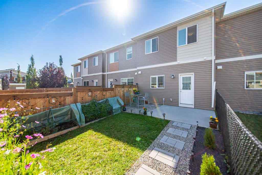 MLS® A2255247 - 340 Midtown Gate SW in Midtown Airdrie, Residential