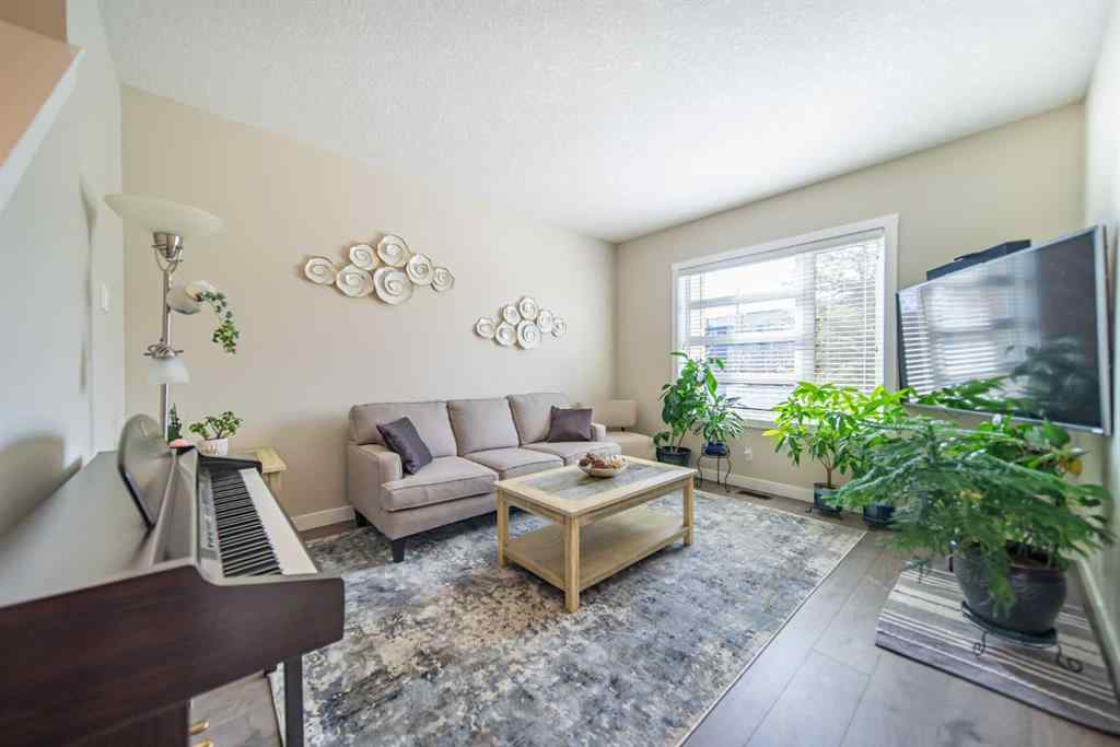 MLS® A2255247 - 340 Midtown Gate SW in Midtown Airdrie, Residential