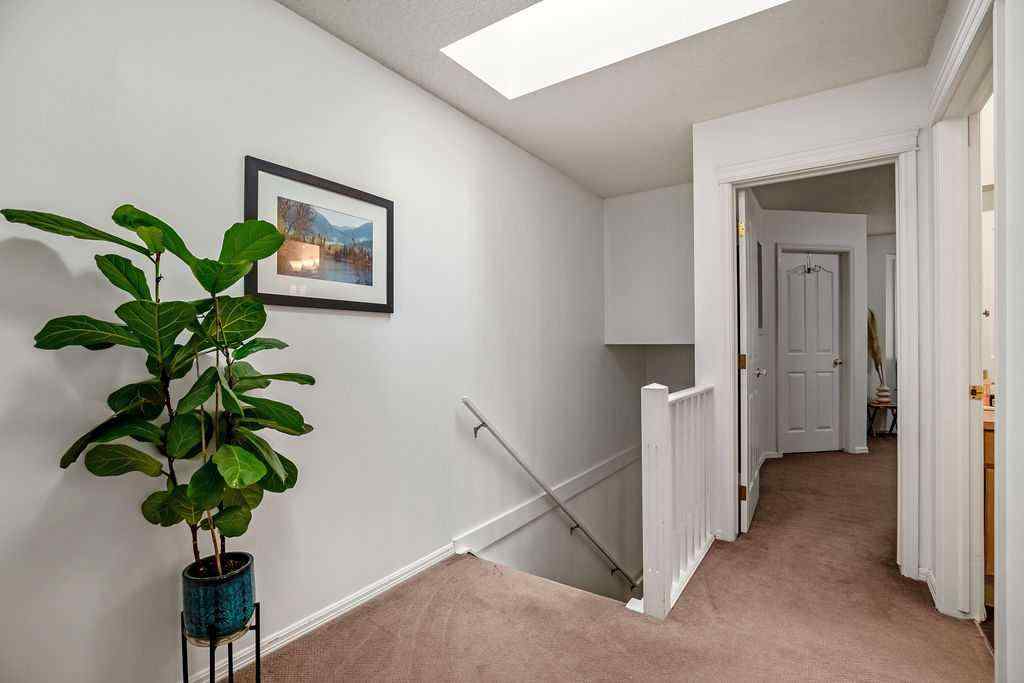 MLS® A2255248 - 1926/1928 32 Street SW in Killarney/Glengarry Calgary, Multi-Family