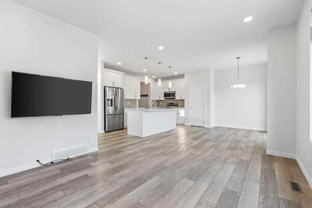 MLS® A2255257 - 109 Sundown Terrace  in Sunset Ridge Cochrane, Residential