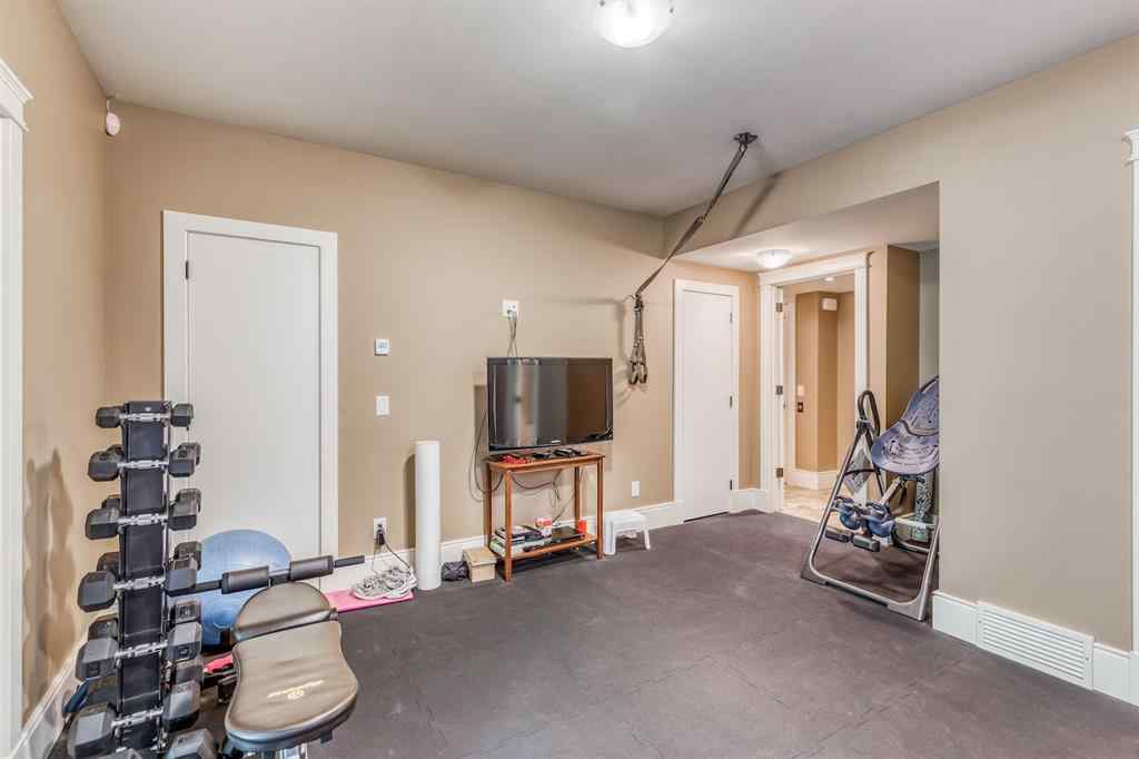 MLS® A2255258 - 1320 17A Street NW in Hounsfield Heights/Briar Hill Calgary, Residential