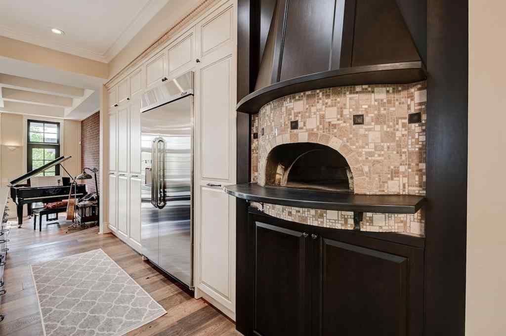 MLS® A2255258 - 1320 17A Street NW in Hounsfield Heights/Briar Hill Calgary, Residential