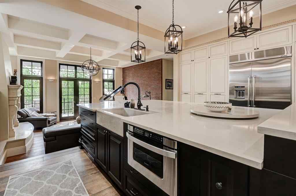 MLS® A2255258 - 1320 17A Street NW in Hounsfield Heights/Briar Hill Calgary, Residential