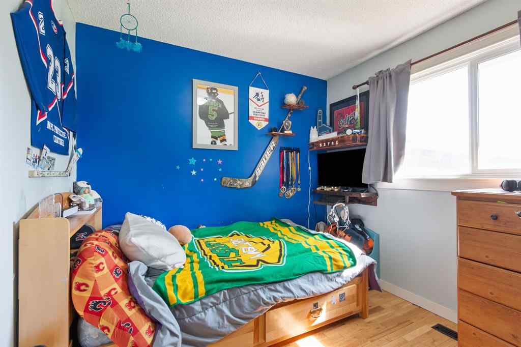 MLS® A2255263 - 2209 9 Avenue  in NONE Didsbury, Residential