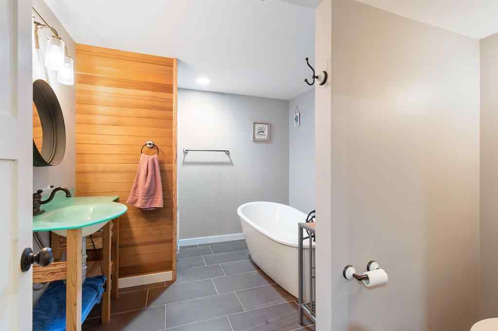 MLS® A2255263 - 2209 9 Avenue  in NONE Didsbury, Residential