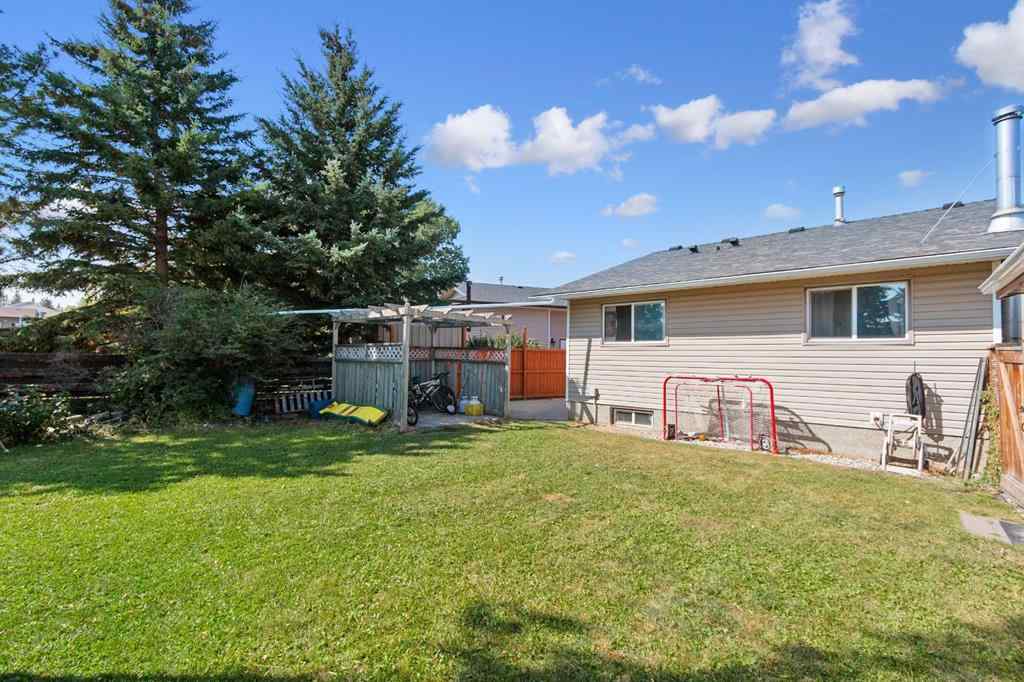 MLS® A2255263 - 2209 9 Avenue  in NONE Didsbury, Residential