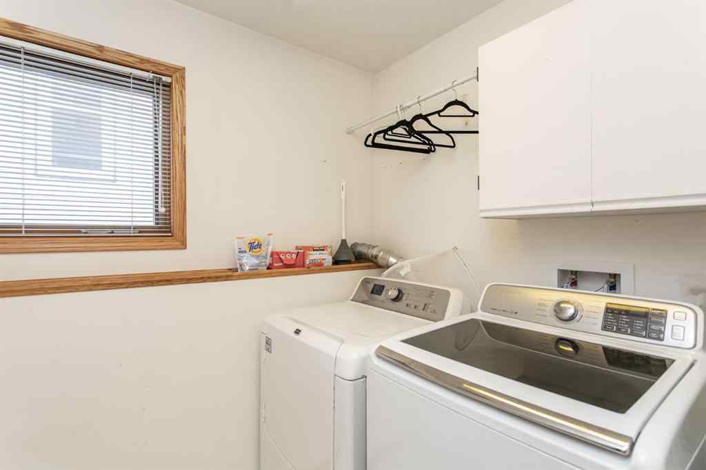 MLS® A2255267 - 179 Douglas Avenue  in Deer Park Estates Red Deer, Residential