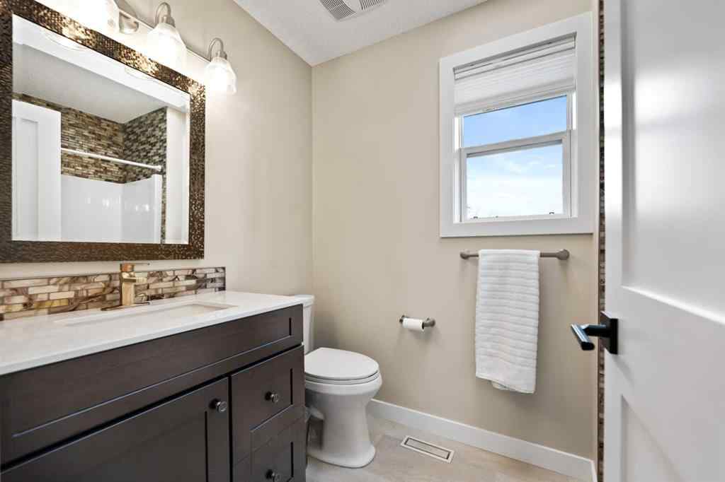 MLS® A2255268 - 309 Douglas Ridge Place SE in Douglasdale/Glen Calgary, Residential