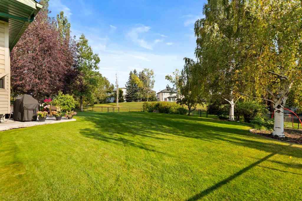 MLS® A2255268 - 309 Douglas Ridge Place SE in Douglasdale/Glen Calgary, Residential