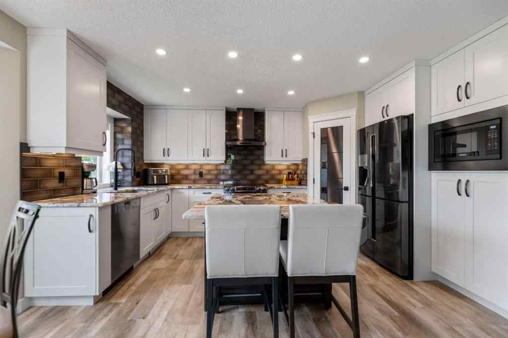 MLS® A2255268 - 309 Douglas Ridge Place SE in Douglasdale/Glen Calgary, Residential