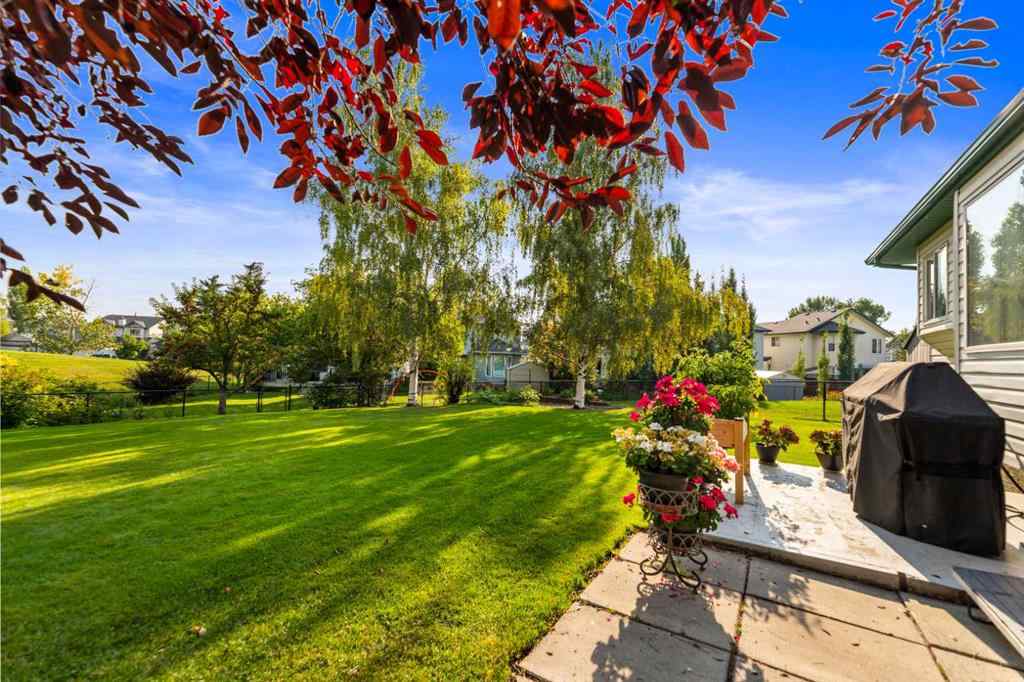 MLS® A2255268 - 309 Douglas Ridge Place SE in Douglasdale/Glen Calgary, Residential