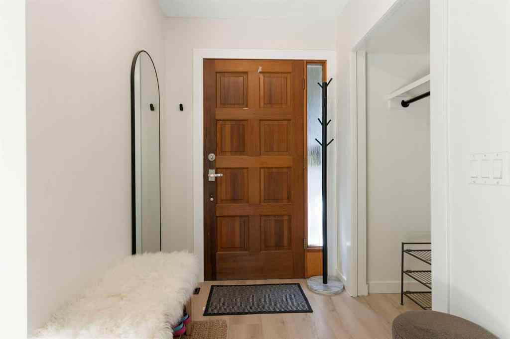 MLS® A2255271 - 9308 26 Street SW in Oakridge Calgary, Residential