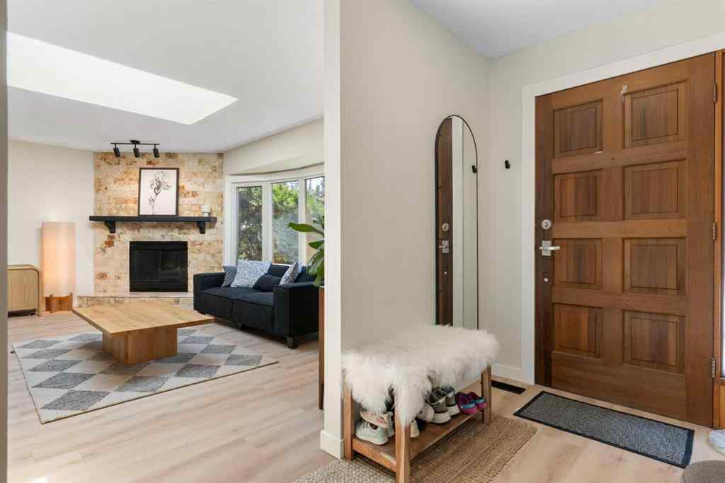 MLS® A2255271 - 9308 26 Street SW in Oakridge Calgary, Residential