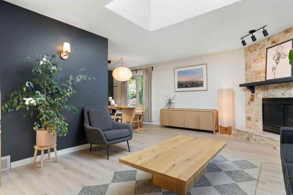 MLS® A2255271 - 9308 26 Street SW in Oakridge Calgary, Residential
