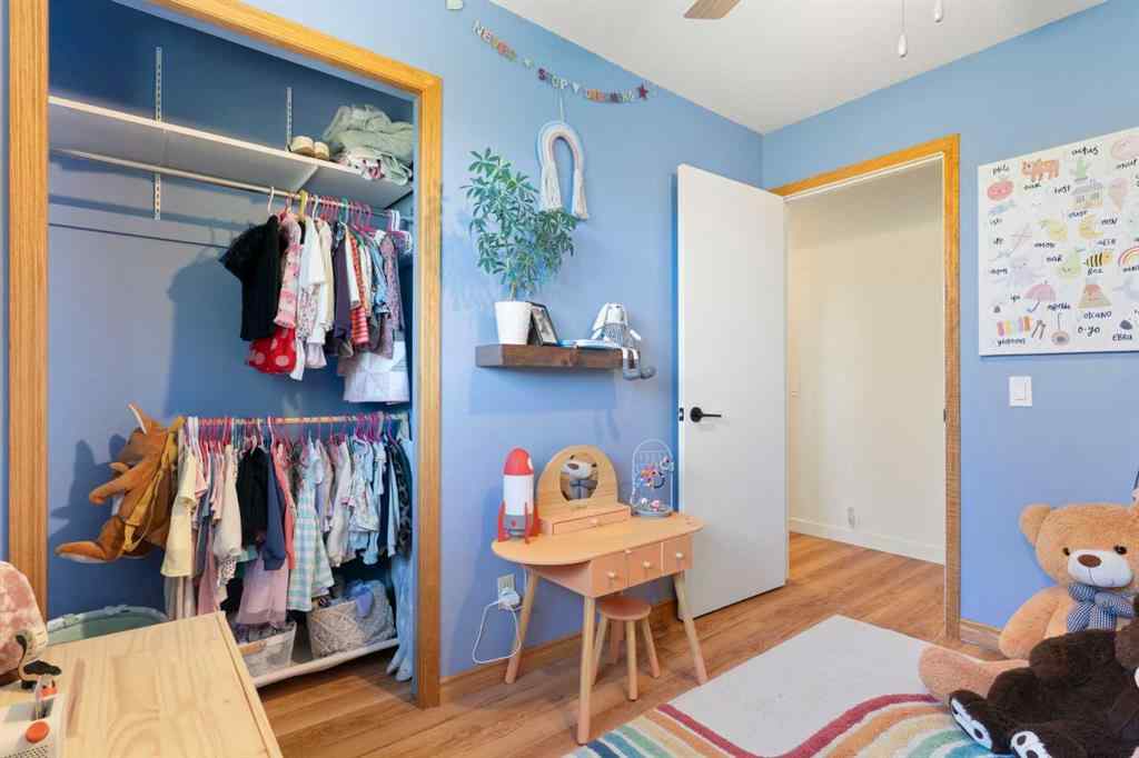 MLS® A2255271 - 9308 26 Street SW in Oakridge Calgary, Residential